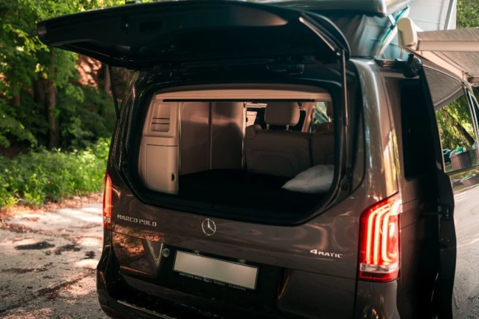 mercedes-benz-v-trieda-marco-polo-4matic-amg-line-big-2