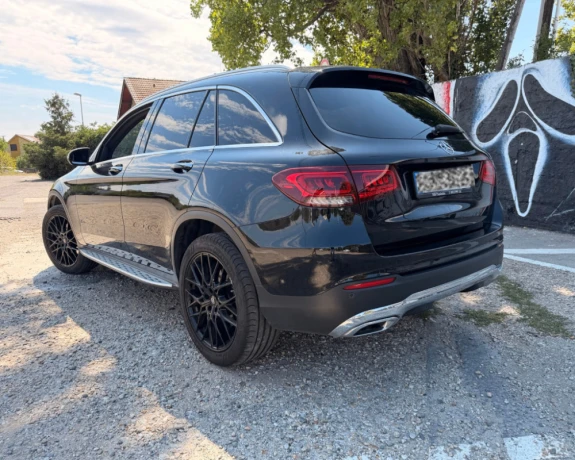mercedes-benz-glc-4-matic-big-3