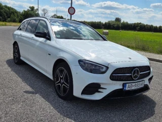 mercedes-benz-e-trieda-kombi-e300-de-phev-pohon-4x4-burmester-night-packet-360-multibeam