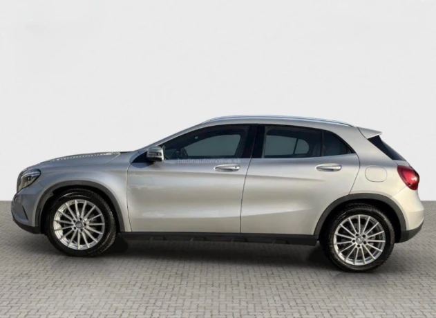 mercedes-benz-gla-200-cdi-4-matic-big-0