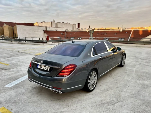 mercedes-benz-s-trieda-sedan-maybach-s-560-4matic-at-big-3