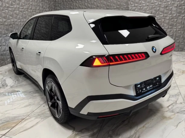 bmw-ix3-okamzite-dostupne-big-2