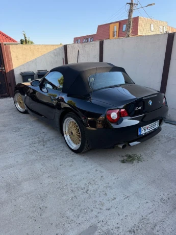bmw-z4-cabrio-big-3