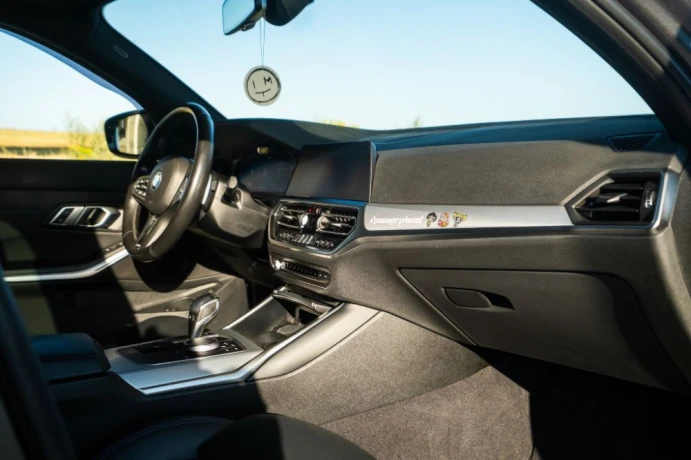 bmw-rad-3-touring-320d-mhev-touring-xdrive-at-140kw190hp-a8-big-2