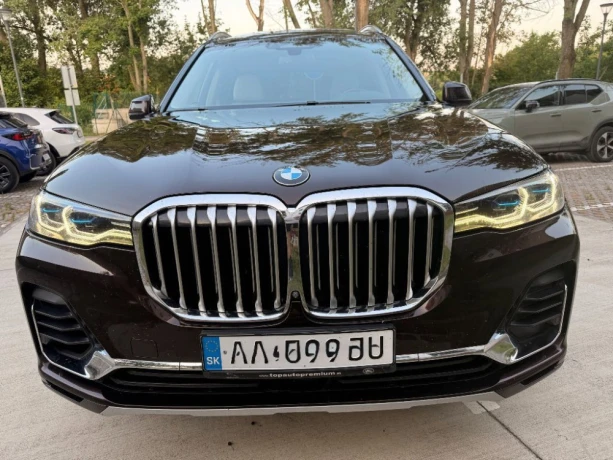 bmw-x7-xdrive-30d-at-195kw265hp-a8-big-2
