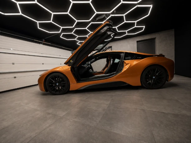 bmw-i8-coupe-hybrid-big-2