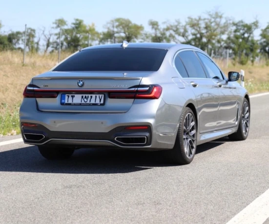 bmw-rad-7-750li-xdrive-at-390kw530hp-a8-big-2