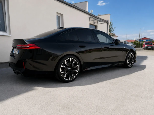 bmw-rad-5-520d-xdrive-hev-big-3