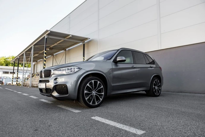 bmw-x5-xdrive30d-at-190kw258hp-a8-big-0