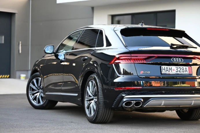 audi-sq8-40-tfsi-big-2