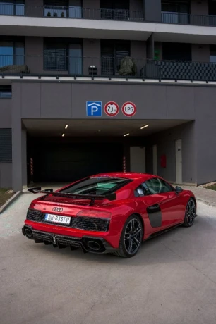 audi-r8-coupe-52-fsi-v10-performance-620k-quattro-s-tronic-456kw620hp-a7-big-2
