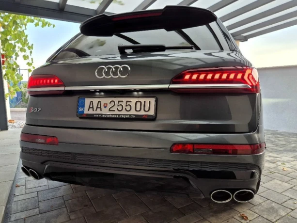audi-sq7-luxus-vykon-a-komfort-big-3