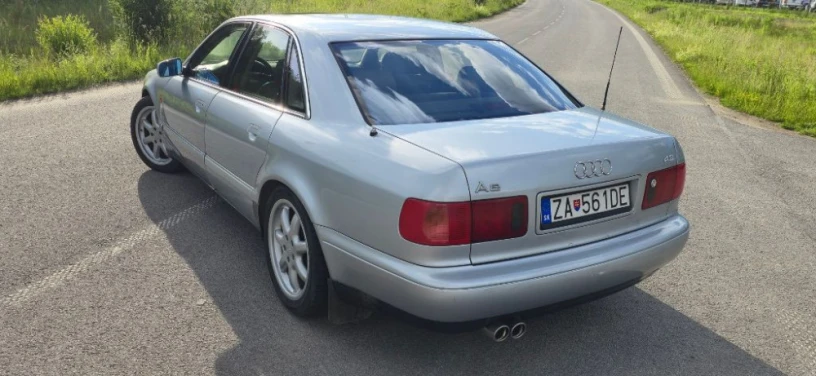 audi-a8-42-v8-quattro-tiptronic-220kw300hp-a5-big-3