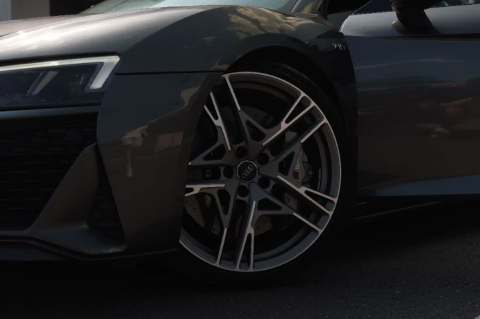 audi-r8-coupe-52-fsi-v10-plus-quattro-s-tronic-449kw610hp-a7-big-2