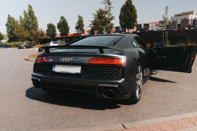 audi-r8-coupe-52-fsi-v10-plus-quattro-s-tronic-449kw610hp-a7-big-0