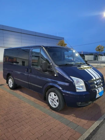 ford-transit-tourneo-2012-9-miestny-big-1