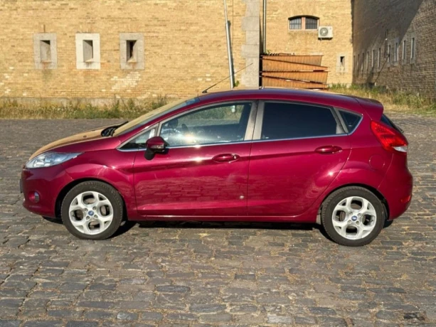 ford-fiesta-14-duratec-16v-trend-71kw96hp-m5-big-2