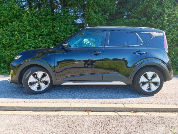 kia-soul-e-soul-platinum-big-0