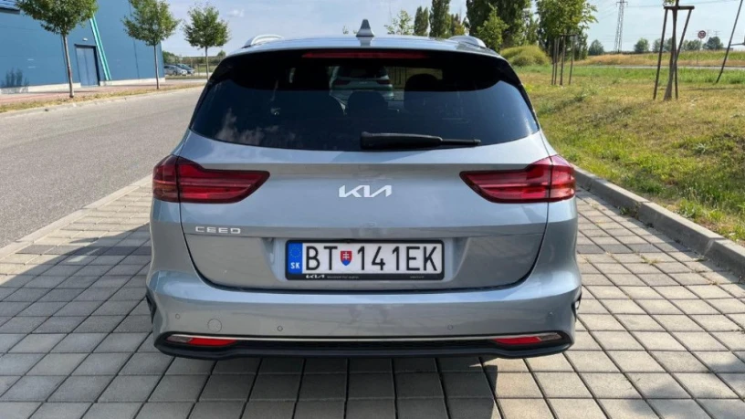 kia-ceed-sw-ceed-sw-15-t-gdi-silver-118kw160hp-m6-big-3