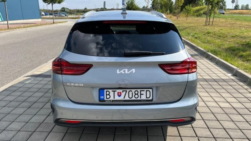 kia-ceed-sw-ceed-sw-15-t-gdi-silver-118kw160hp-m6-big-3