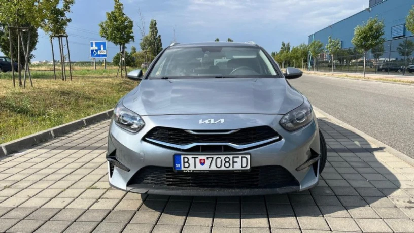 kia-ceed-sw-ceed-sw-15-t-gdi-silver-118kw160hp-m6-big-0