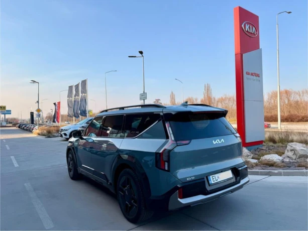 kia-ev9-kia-ev9-gt-line-1st-edition-awd-283kw384k-998keh-big-3