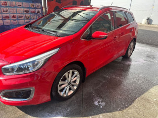 kia-ceed-sw-16gdi-99kw-gold