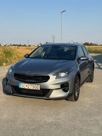 kia-xceed-15-t-gdi-gold-at-118kw160hp-a7-big-0