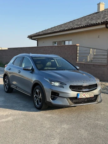 kia-xceed-15-t-gdi-gold-at-118kw160hp-a7-big-2