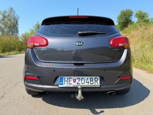 kia-ceed-16-crdi-94kw-mt6-big-2