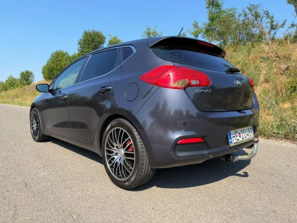 kia-ceed-16-crdi-94kw-mt6-big-1