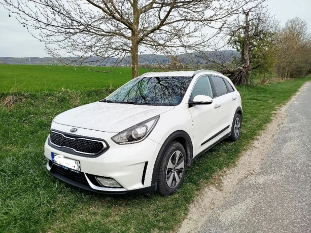 kia-niro-eco-hybrid-big-0