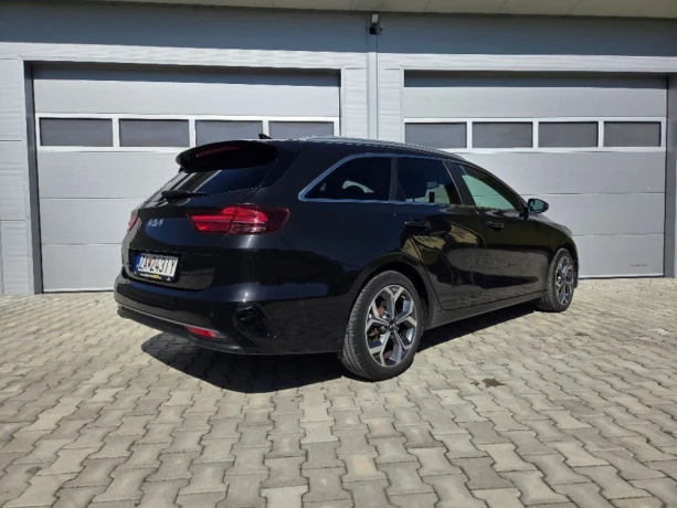 kia-ceed-sw-ceed-sw-16-crdi-mhev-platinum-at-100kw136hp-a7-big-2