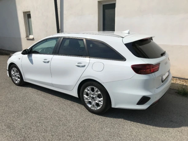 kia-ceed-sw-ceed-sw-16-crdi-mhev-silver-100kw136hp-m6-big-0
