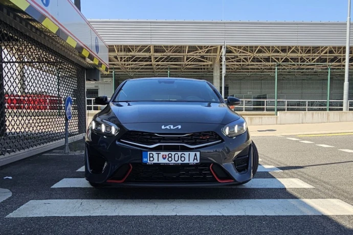 kia-pro-ceed-gt-16-t-gdi-150kw-204-konikov-big-1