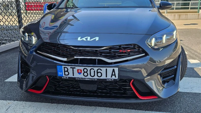 kia-pro-ceed-gt-16-t-gdi-150kw-204-konikov-big-2