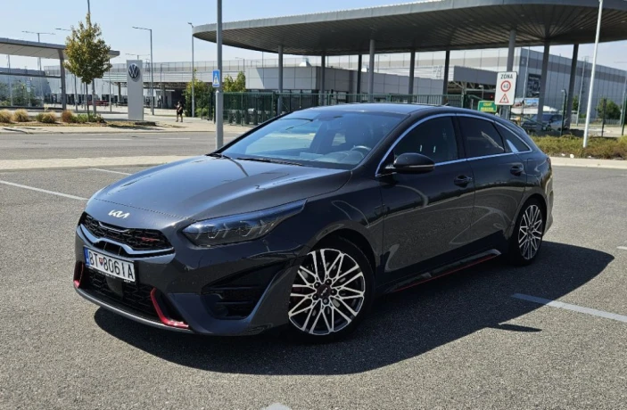 kia-pro-ceed-gt-16-t-gdi-150kw-204-konikov-big-3