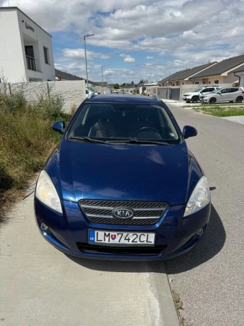 kia-ceed-sw-kia-ceed-16-crdi-big-1