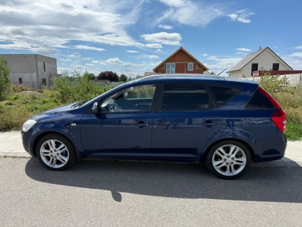 kia-ceed-sw-kia-ceed-16-crdi-big-3