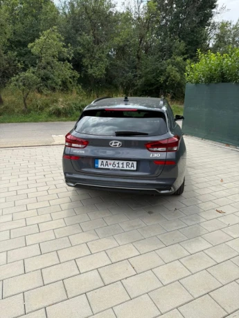 hyundai-i30-cw-15t-gdi-103kw-mhev-6mt-style-big-2