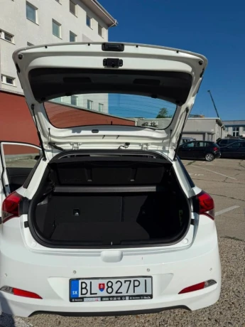 hyundai-i20-14-crdi-style-66kw90hp-m6-big-3