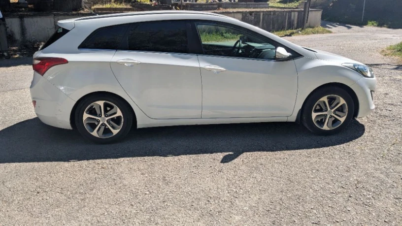 hyundai-i30-cw-lpg-camper-big-0