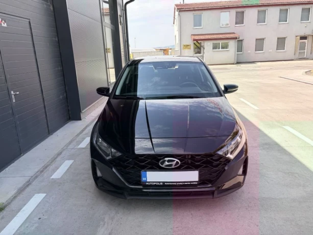 hyundai-i20-10-t-gdi-family-at-74kw100hp-a7-big-0
