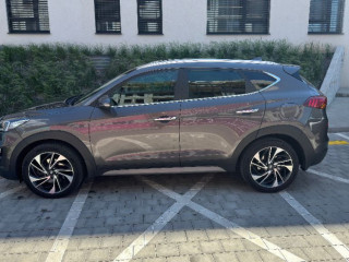 hyundai-tucson-20-crdi-premium-at-4x4-136kw185hp-a8-zimne-kolesa-r19-v-cene