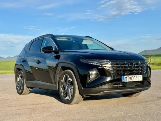 hyundai-tucson-premium-4x4-sk-povod-1-majitel-servis-hyundai