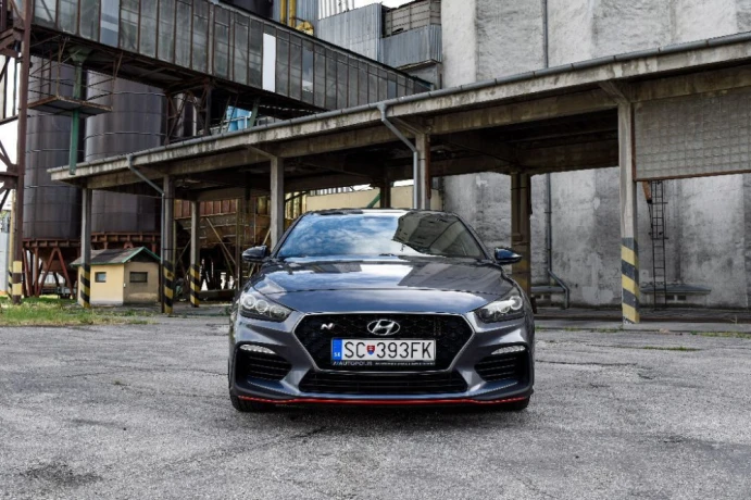 hyundai-i30-n-20-t-gdi-n-performance-202kw275hp-m6-big-0