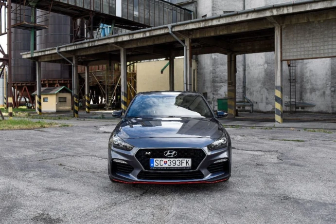 hyundai-i30-n-20-t-gdi-n-performance-202kw275hp-m6-big-3