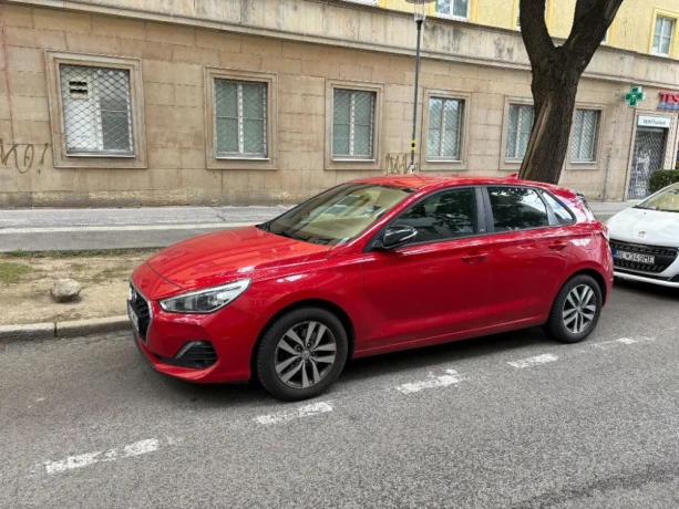 hyundai-i30-14i-go-73kw100hp-m6-big-3
