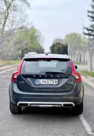 volvo-v60-cross-country-volvo-v60-cross-country-big-3