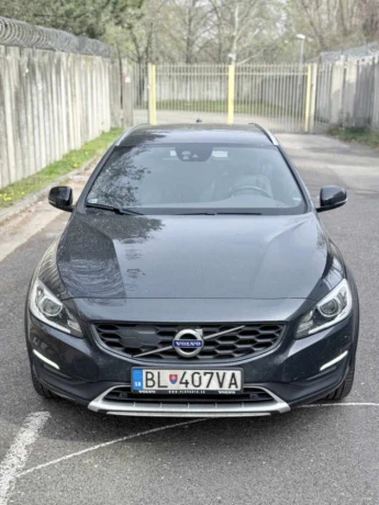 volvo-v60-cross-country-volvo-v60-cross-country-big-0